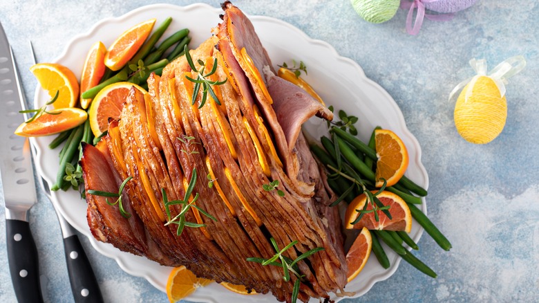Spiral sliced ham
