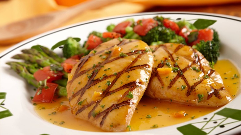 Apricot chicken with grilled vegetables