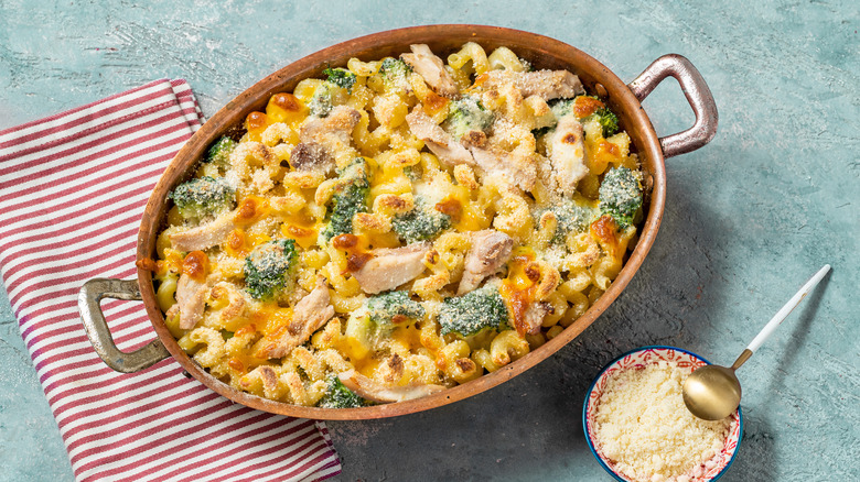 chicken pasta in a pan