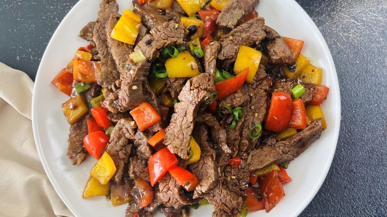 stir-fry beef with peppers