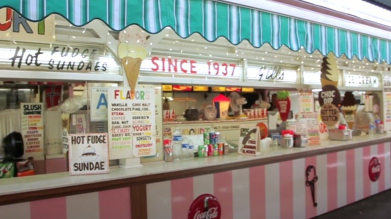 Gill's ice cream stand at Original Farmers Market in Los Angeles