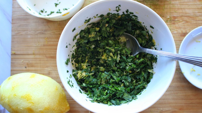 parsley gremolata in bowl